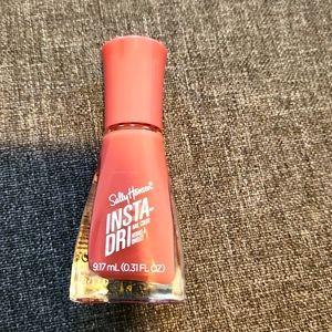 Sally Hansen insta-dri nail polish